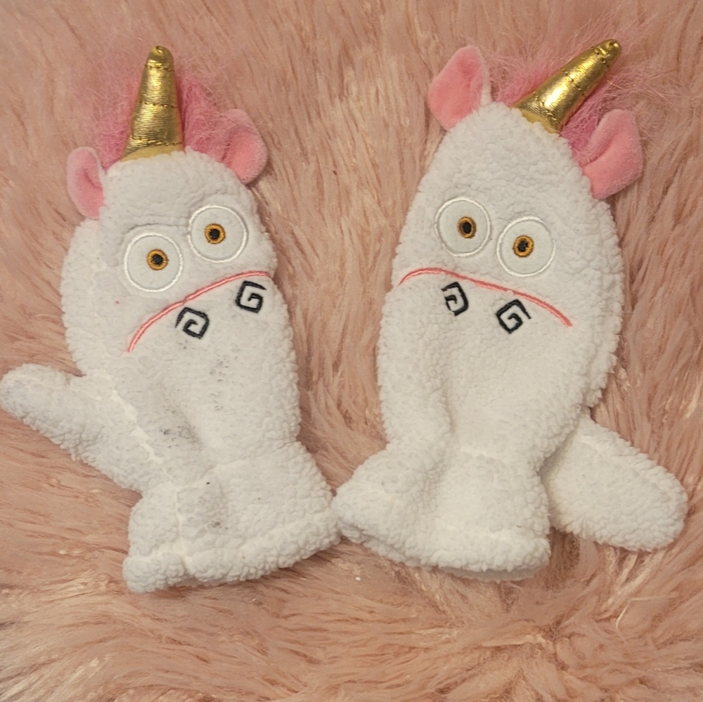 Despicable Me. Unicorn child mittens